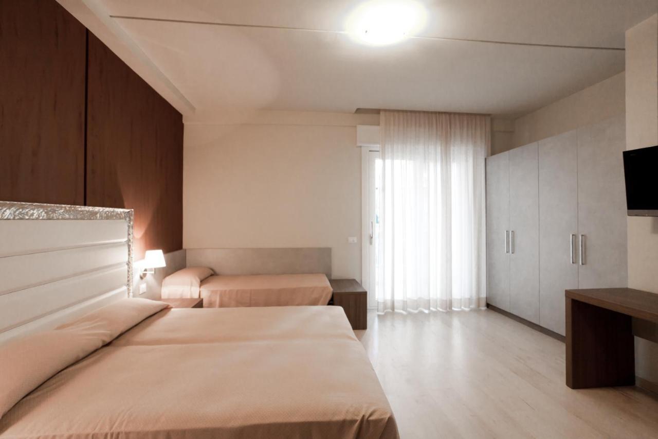 Residence Elisabetta Cesenatico Ngoại thất bức ảnh