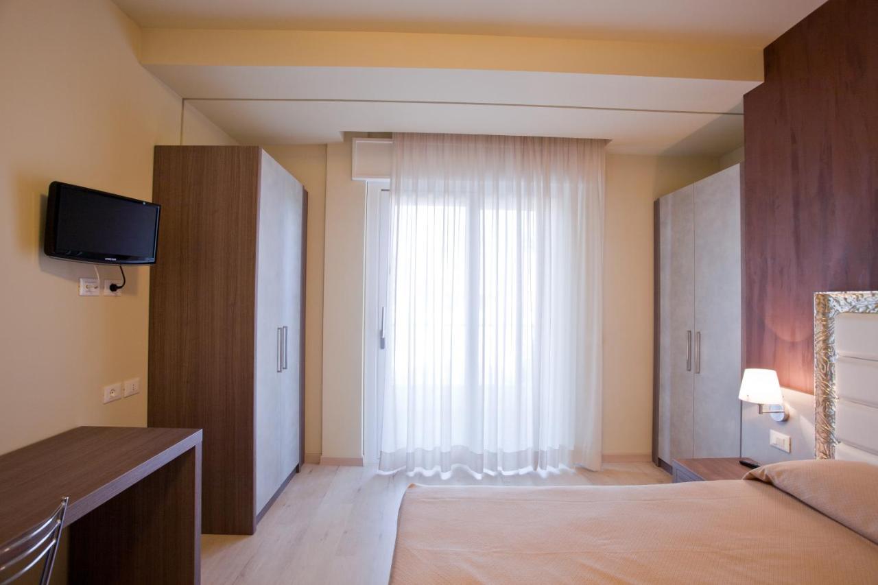 Residence Elisabetta Cesenatico Ngoại thất bức ảnh
